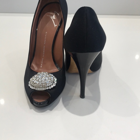 Giuseppe Zanotti open toe heels - Picture 4 of 5
